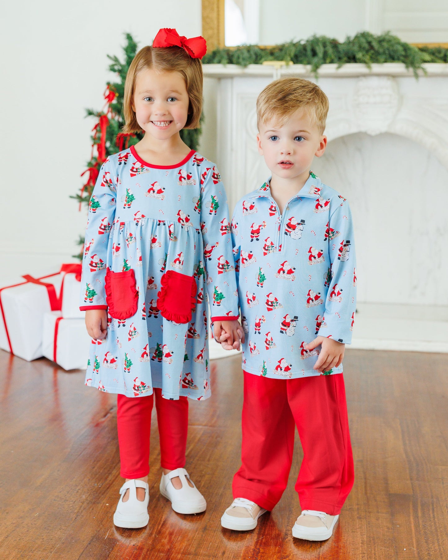 Here Comes Santa Evan Pullover